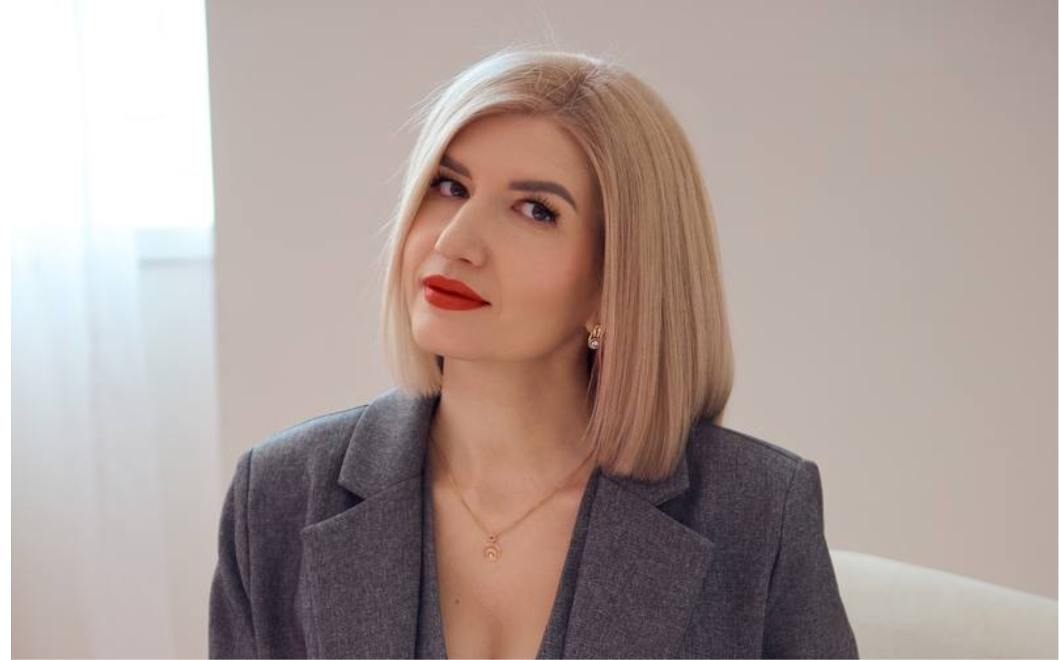 Елена ПОИС ЗНАНИЙ